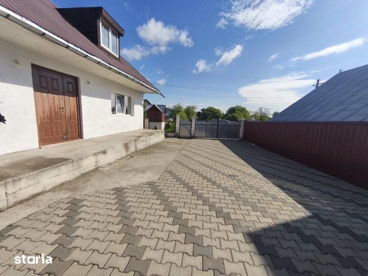 Casă cu 4 camere cu Teren 6000 Mp în Bălcăuți