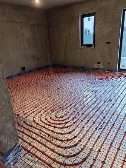 Casă cu 4 camere cu Teren 406 Mp în Ulmi