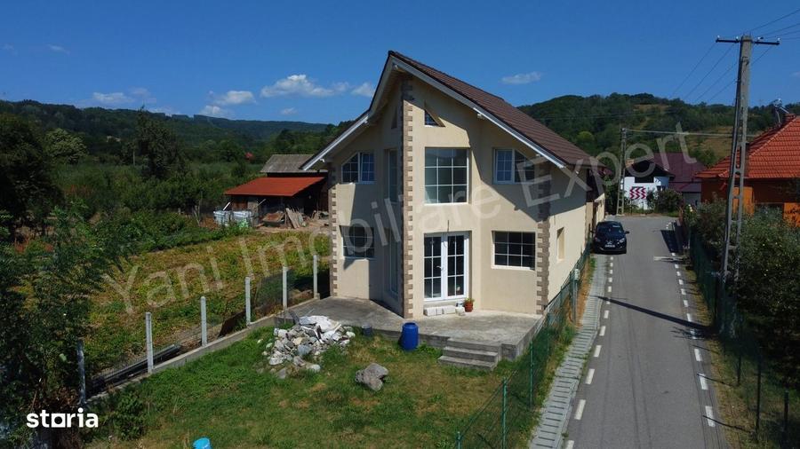 Casă cu 4 camere în Șuici