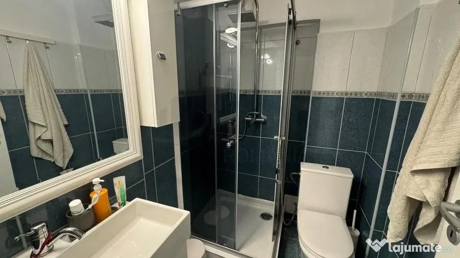 Apartament cu 2 camere decomandat în Romană