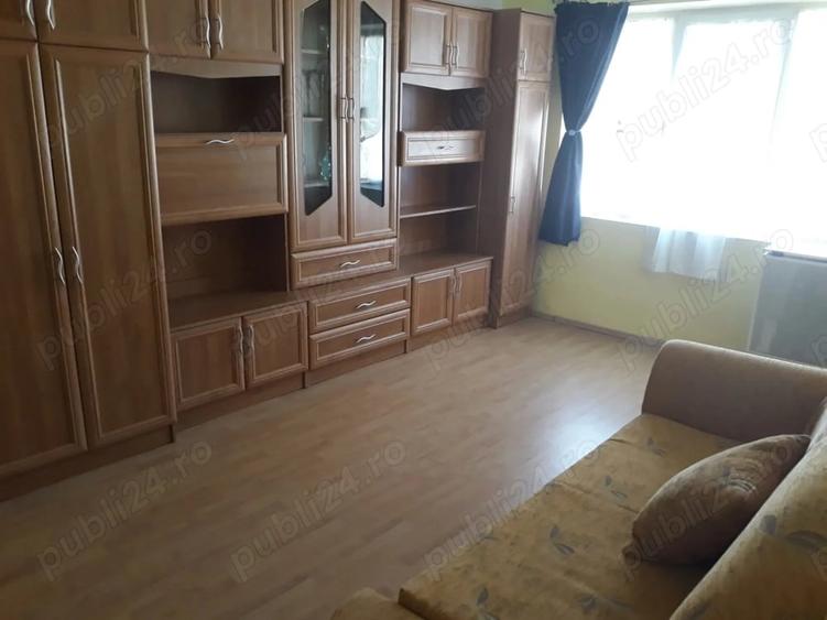 Garsonieră decomandată în Central