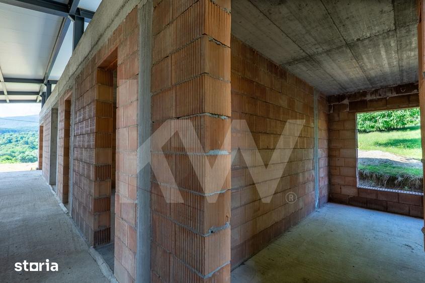 Casă cu 4 camere cu Teren 1200 Mp în Central