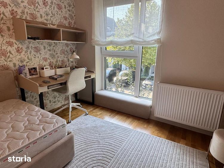 Casă cu 5 camere cu Teren 200 Mp în Central