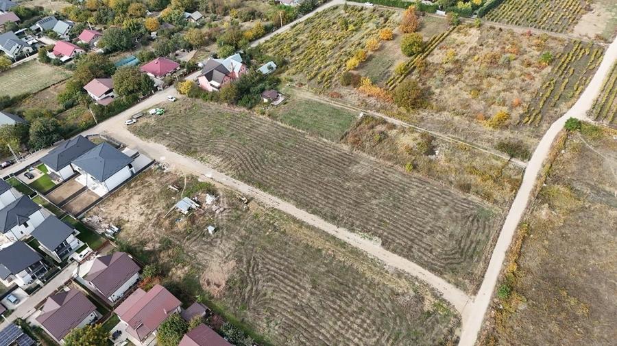 Teren intravilan de 563 mp, în Vișani