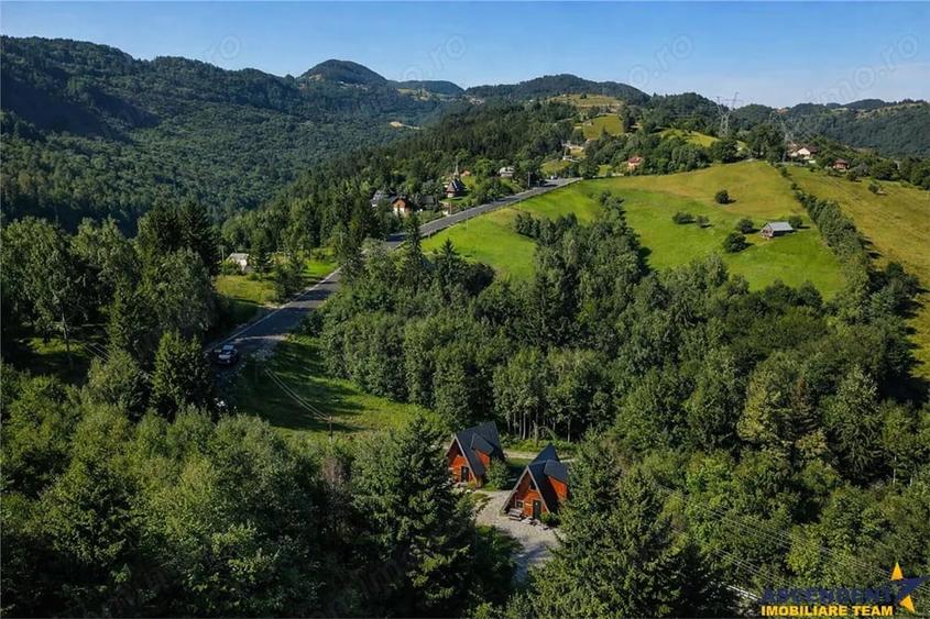 Casă cu Teren 4000 Mp în Moieciu