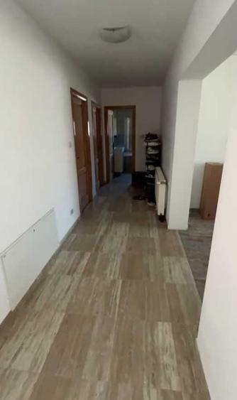 Casă cu 4 camere în Popoveni
