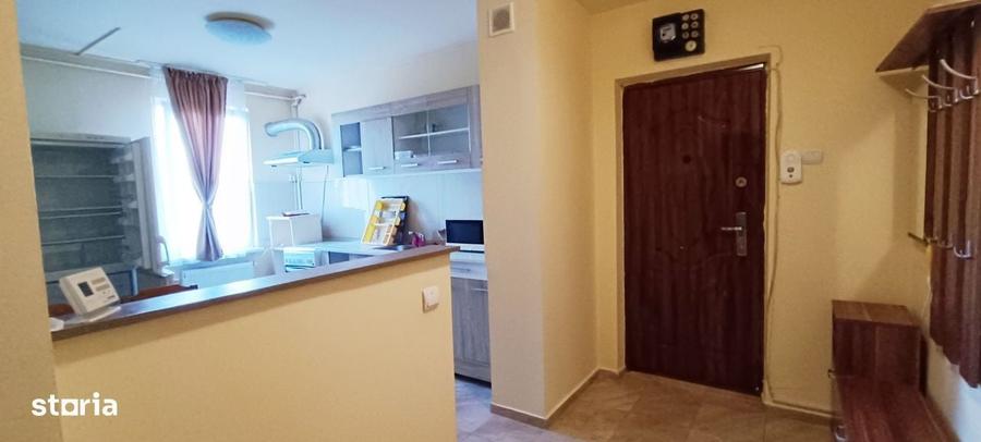 Apartament cu 2 camere decomandat în Astra