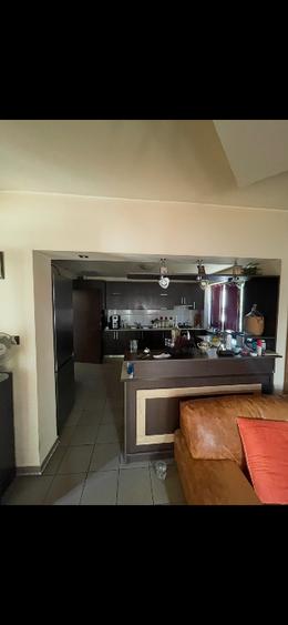 Casă individuală cu 9 camere cu Teren 1000 Mp în Nord-Est