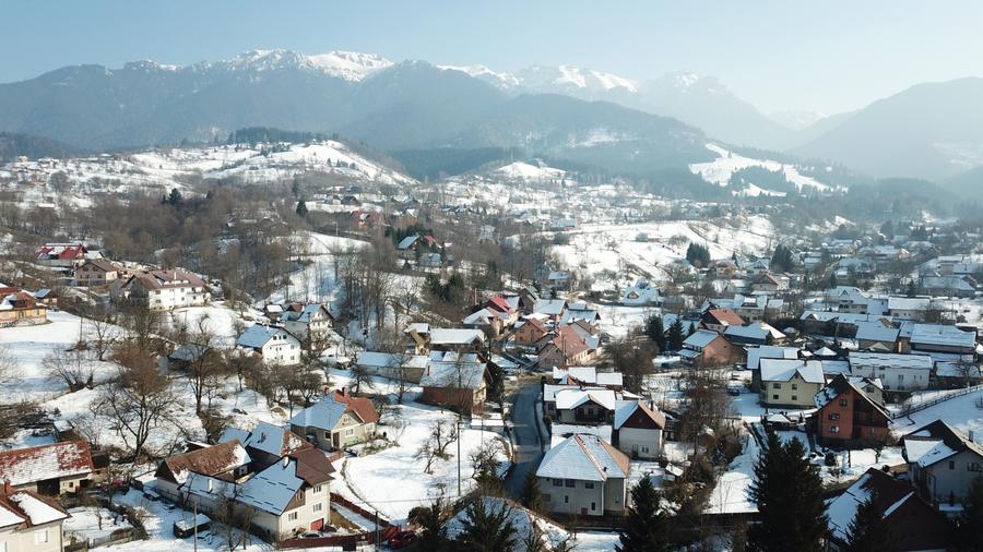 Teren agricol intravilan de 5000 mp, în Bran