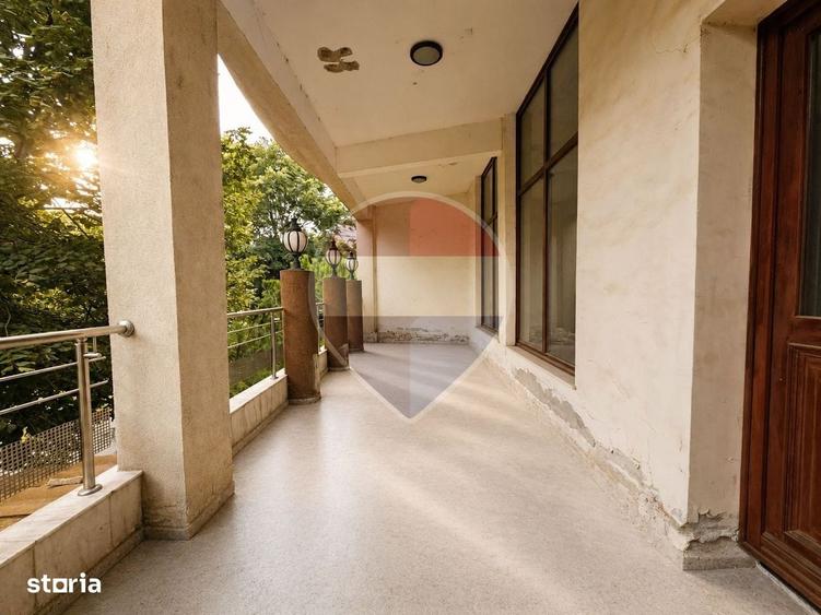 Casă cu 4 camere cu Teren 409 Mp în Central