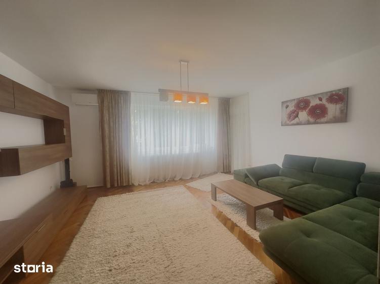 Apartament cu 3 camere în Plopilor