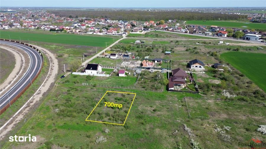 Teren de 700 mp, în Vânători