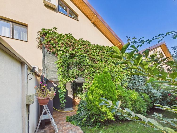 Duplex cu 5 camere cu Canalizare în Domnești
