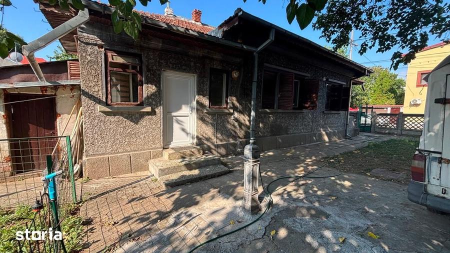 Casă cu Teren 500 Mp în Rahova