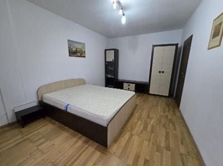 Apartament 3 camere, zona Piata Cetate Bloc Nou - 4