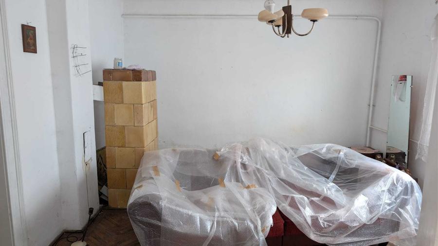 Casă cu 3 camere în Central