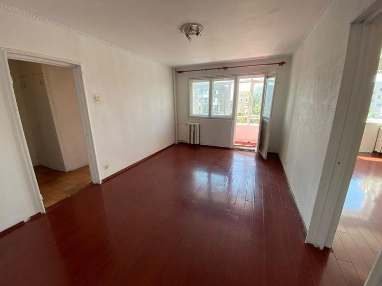 Apartament cu 2 camere semidecomandat în Drumul Taberei — fotografia 2