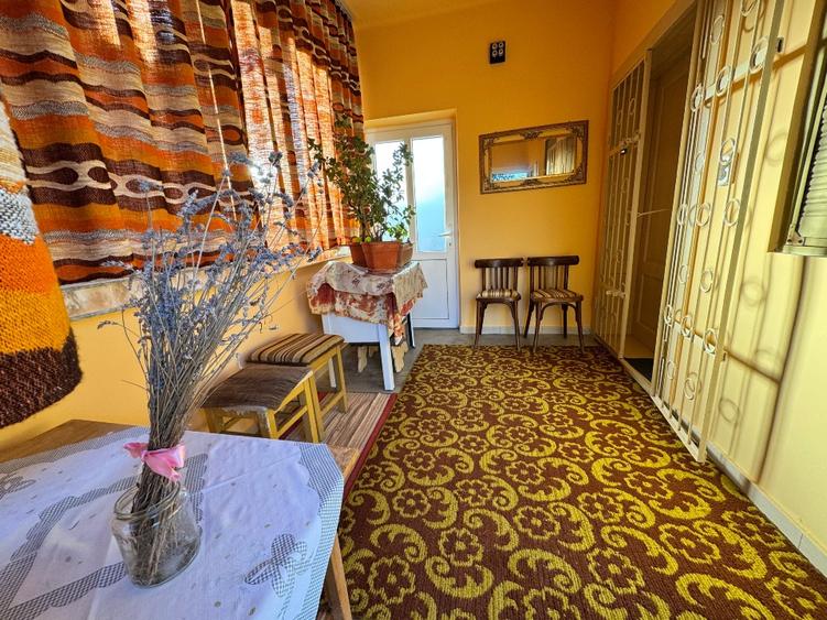 Casă individuală cu 3 camere cu Teren 1190 Mp în Periferie