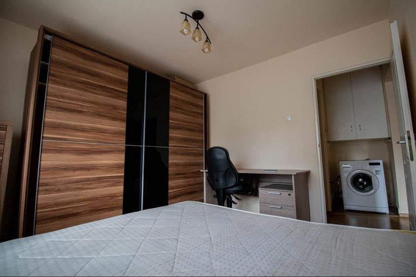 Apartament cu 3 camere decomandat, mobilat în Zorilor