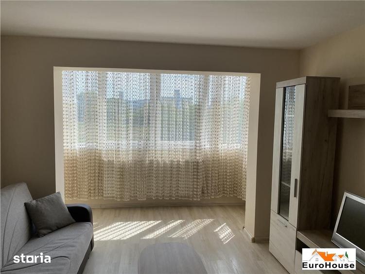 Apartament cu 3 camere decomandat în Ampoi 2
