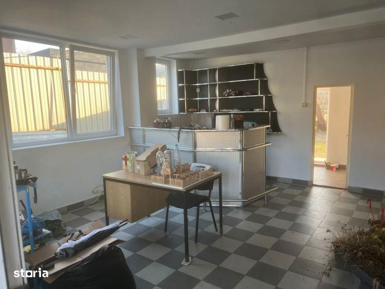 Spațiu comercial, de 220 mp, în Corunca