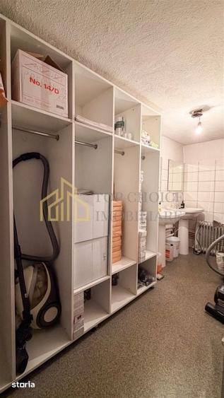 Apartament cu 8 camere în Tei