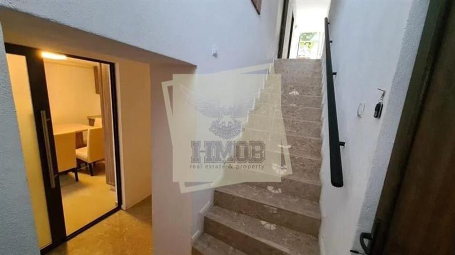 Casă individuală cu 4 camere cu Garaj în Trei Stejari