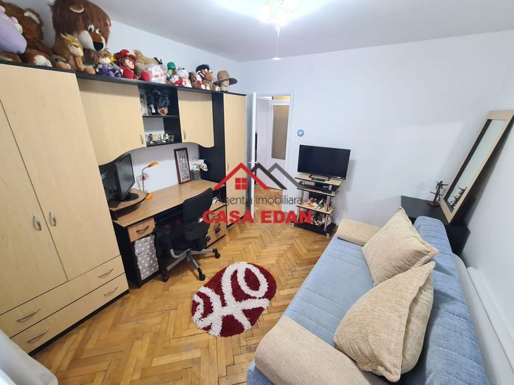 Apartament cu 2 camere semidecomandat în Câmpina