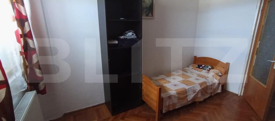 Apartament cu 4 camere decomandat, mobilat în Sud