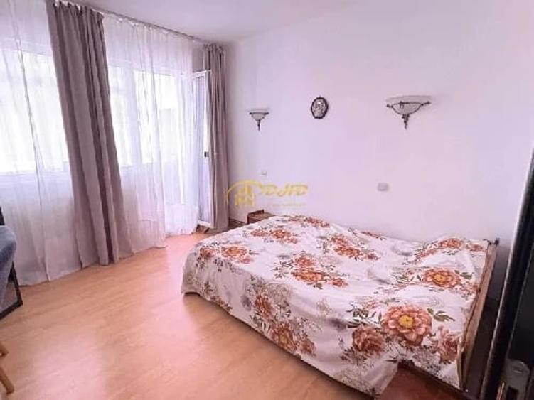 Apartament cu 4 camere, zona Tatarasi-Flora - 8