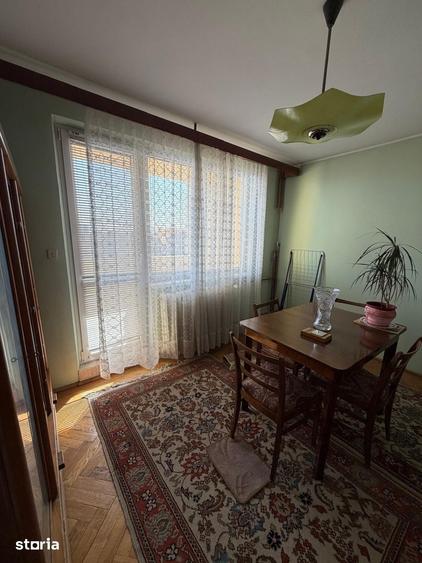 Apartament cu 3 camere decomandat, mobilat în Tipografilor