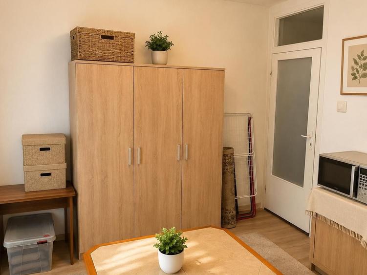 Apartament cu 3 camere decomandat în Soarelui