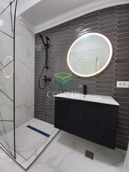 Apartament cu 3 camere decomandat în Băneasa