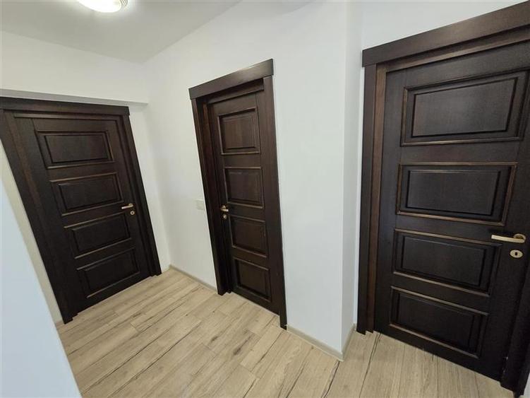 Super oferta! Apartament 3 camere, etaj 1, zona Palas Mall - 11