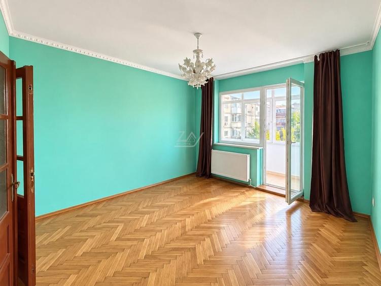 Apartament cu 4 camere decomandat în Șagului