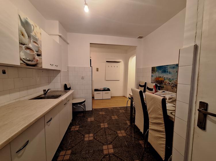 Apartament cu 4 camere decomandat, mobilat în Freidorf