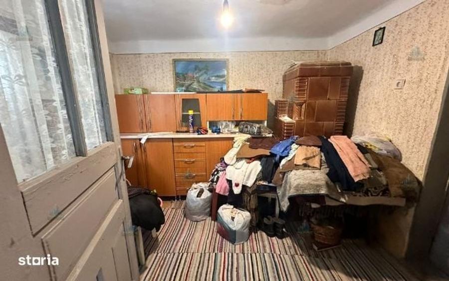 Casă cu 3 camere în Uiești