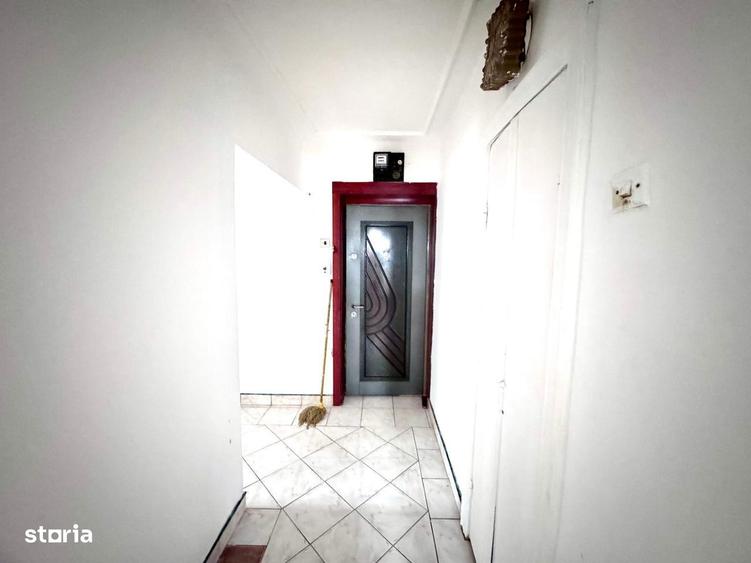 Apartament cu 3 camere decomandat în Faleză