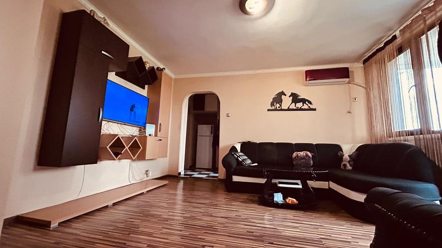 Apartament cu 2 camere semidecomandat în 1 Mai
