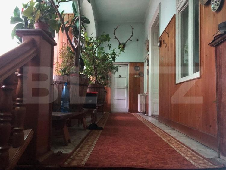 Casă individuală cu 4 camere cu Canalizare în Central