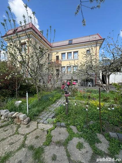 Casă cu 6 camere cu Teren 1100 Mp în Bucovina