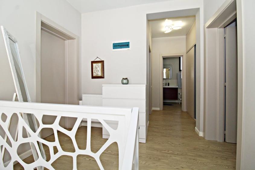 Casă individuală cu 5 camere cu Canalizare în Cumpăna