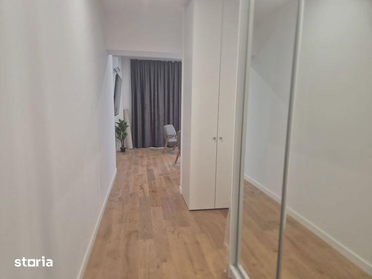 Apartament cu 3 camere semidecomandat, mobilat în 13 Septembrie