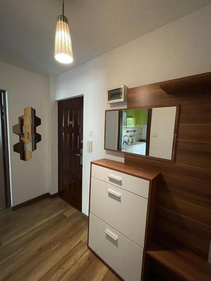Apartament cu 2 camere decomandat, mobilat în Crângași