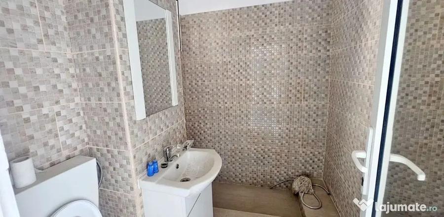 Apartament cu 2 camere decomandat în Viziru 3