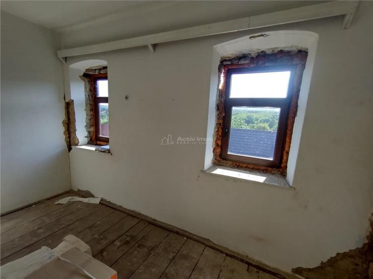 Casă cu 3 camere cu Teren 575 Mp în Central