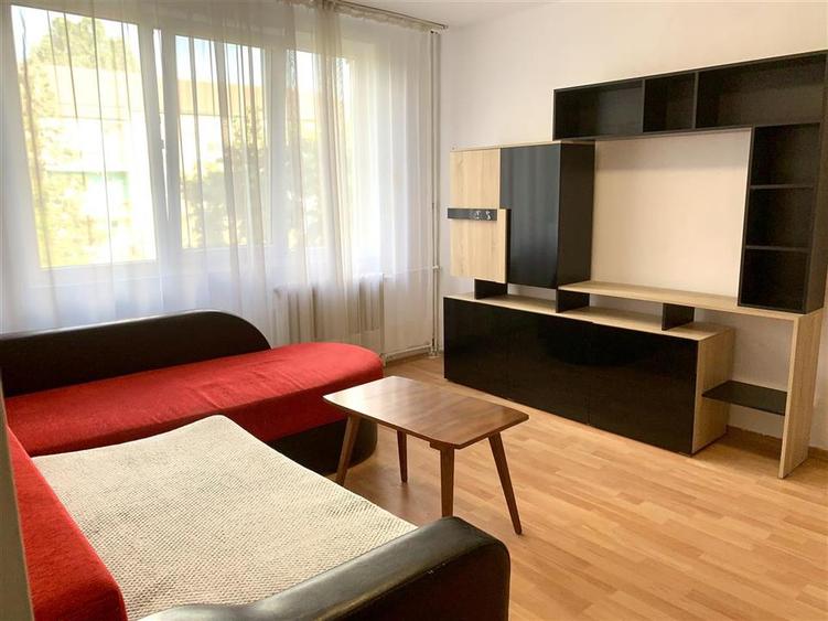 Apartament cu 2 camere semidecomandat în Rogerius