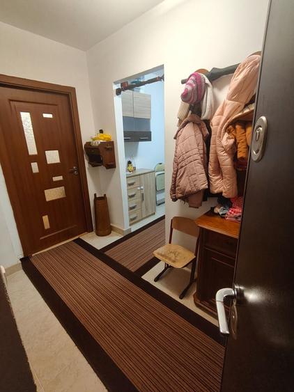 Apartament cu 2 camere semidecomandat în Săsar