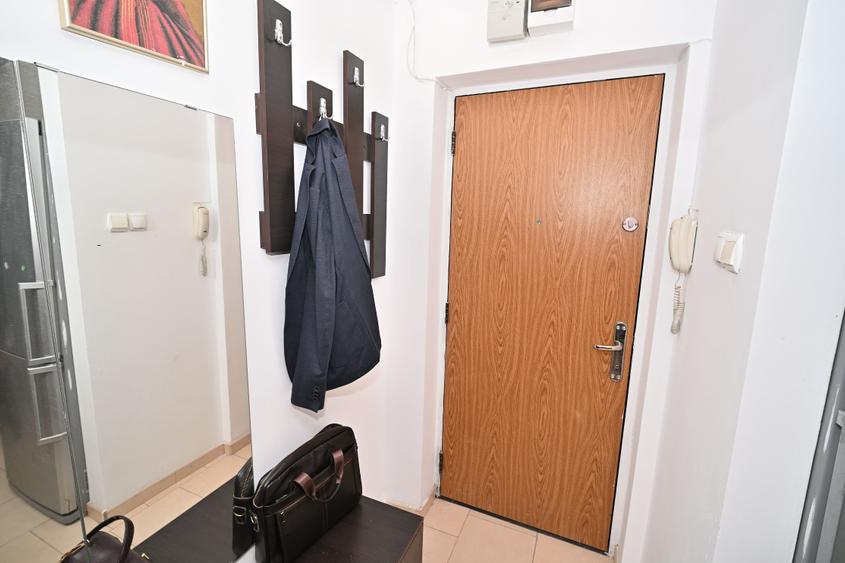 Apartament cu 2 camere semidecomandat în Băneasa