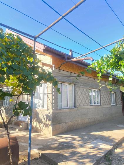 Casa 5 camere + anexe, mobilata, teren 400 mp Balaneasa, Bacau - 4